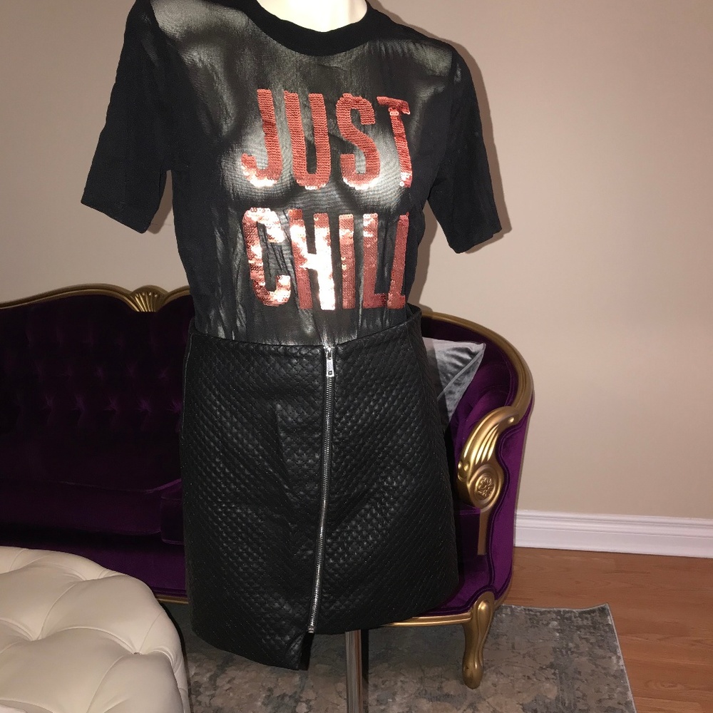 XXI Pleather skirt - size small